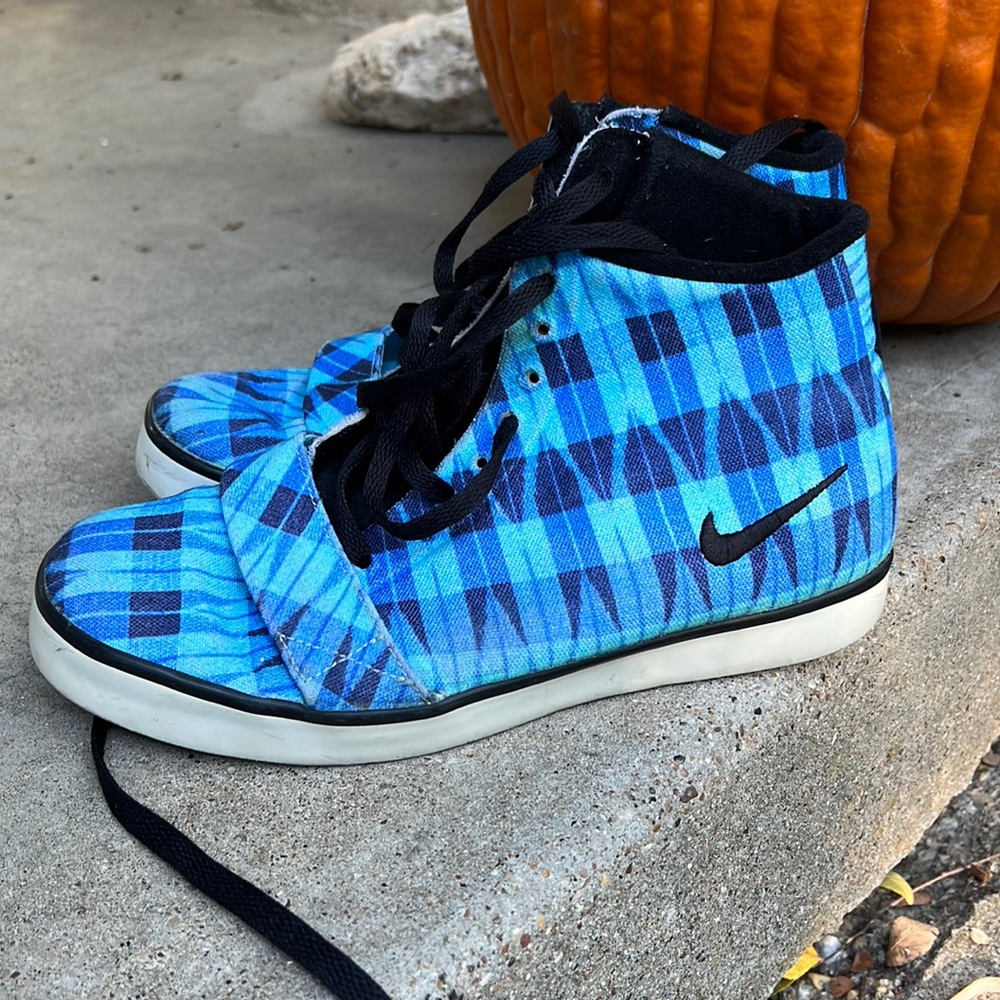 Nike, size 8